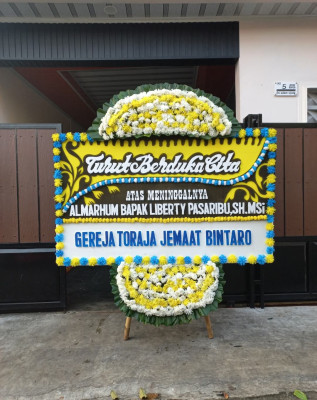 Papan Bunga Duka di Marongge