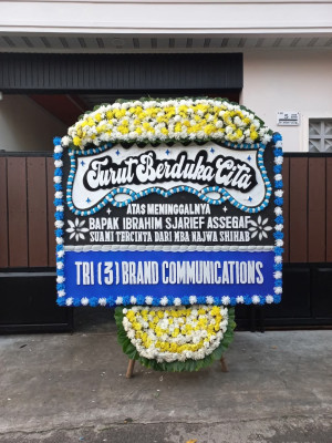 Papan Bunga Duka di Marongge